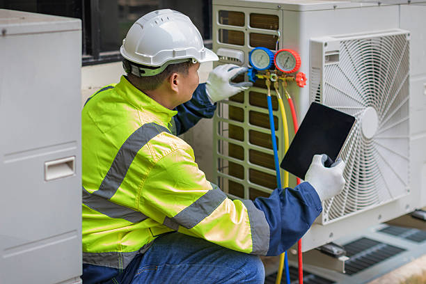 Professional Hvac technician working in Monroeville, OH